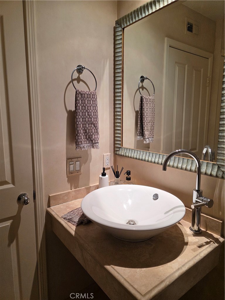 MLS #OC25261490 image #17