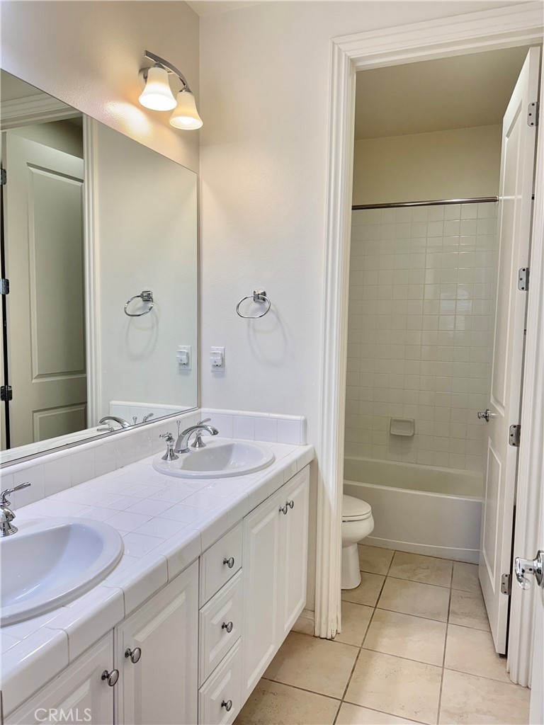 MLS #OC25261495 image #15