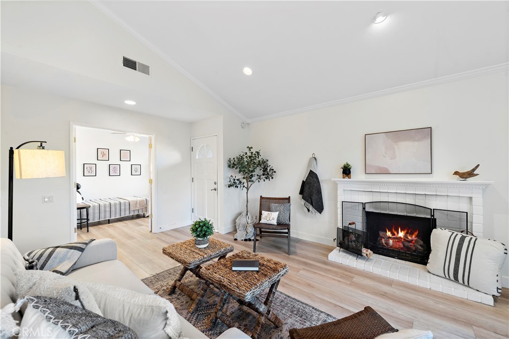 MLS #OC25261496 image #7