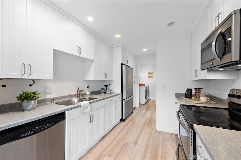 MLS #OC25261496 image #8