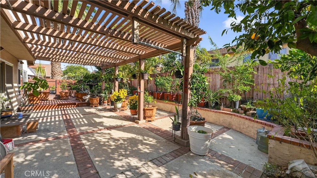 MLS #OC25261507 image #16