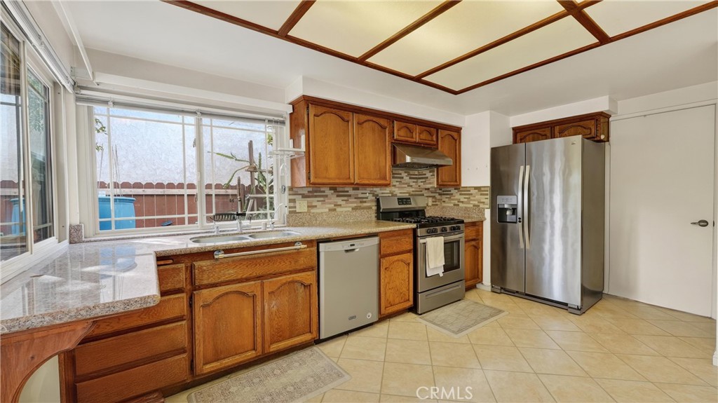 MLS #OC25261507 image #34