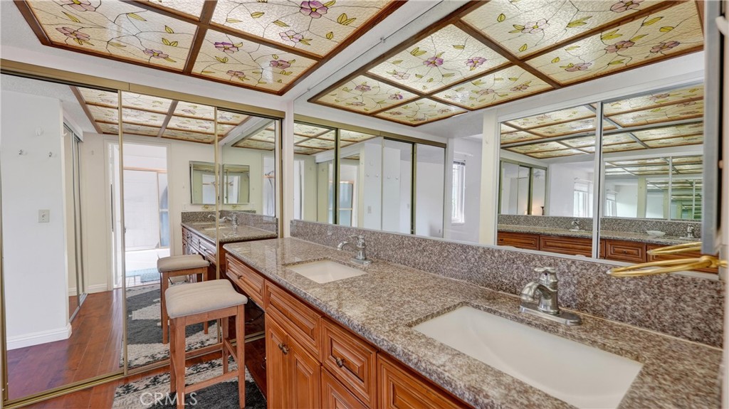 MLS #OC25261507 image #38