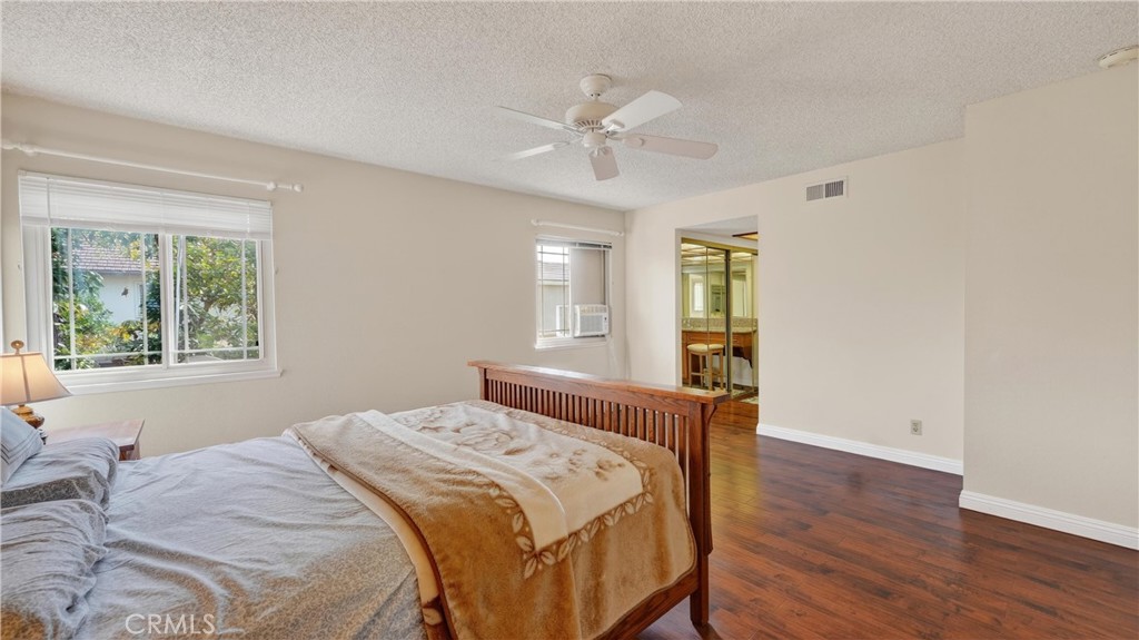 MLS #OC25261507 image #8