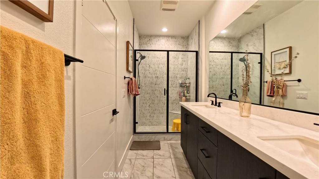 MLS #OC25261514 image #23