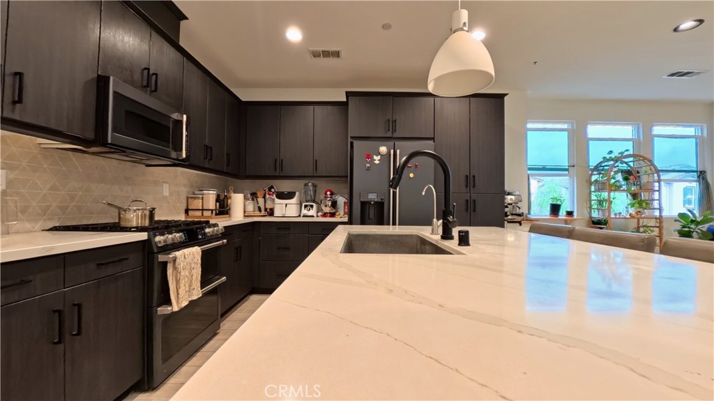 MLS #OC25261514 image #7