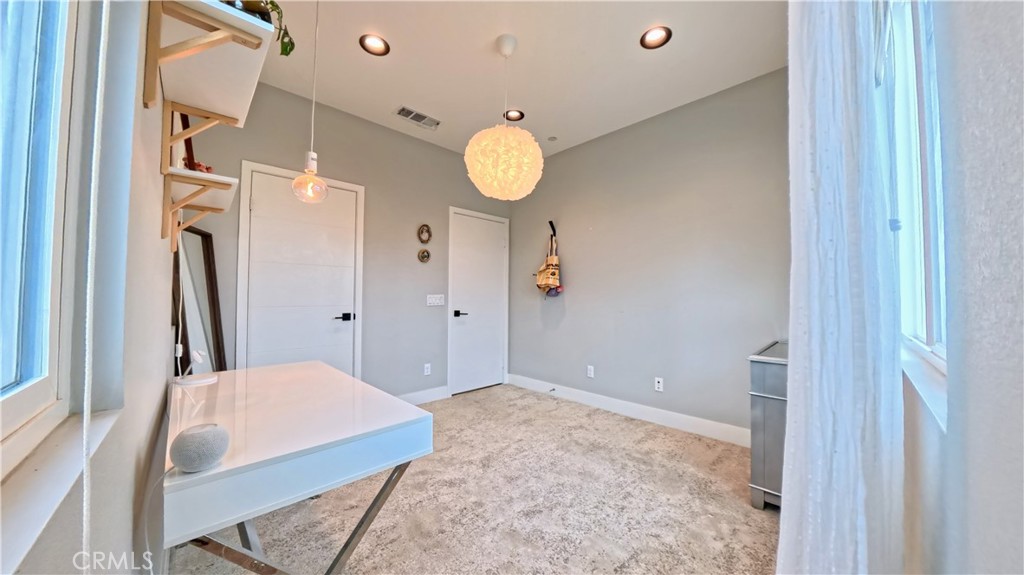 MLS #OC25261514 image #9