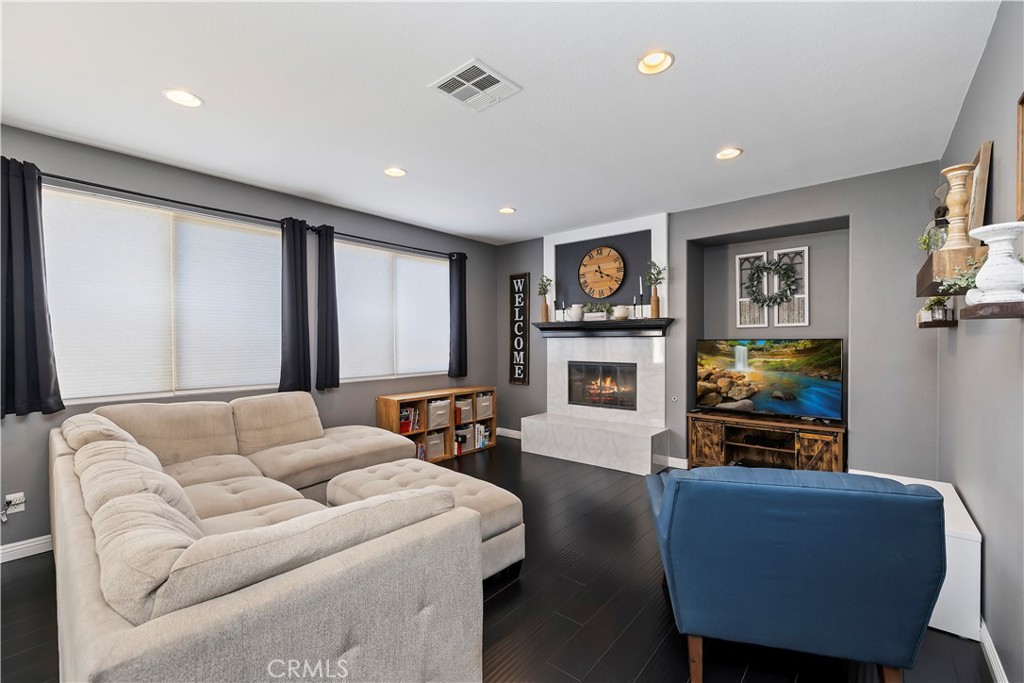 MLS #OC25261515 image #14