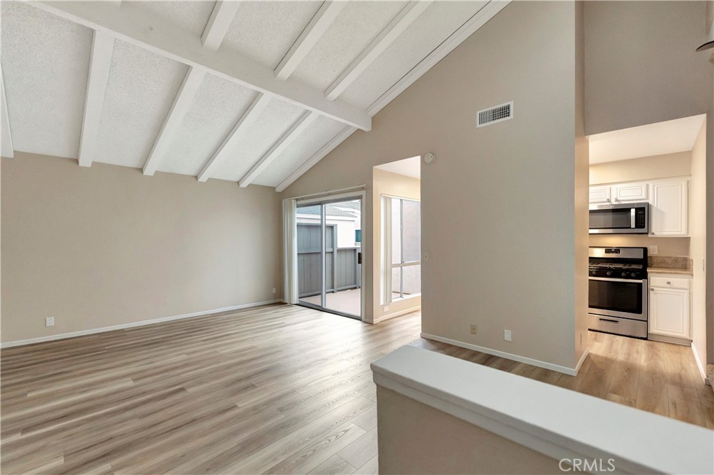 MLS #OC25261522 image #2