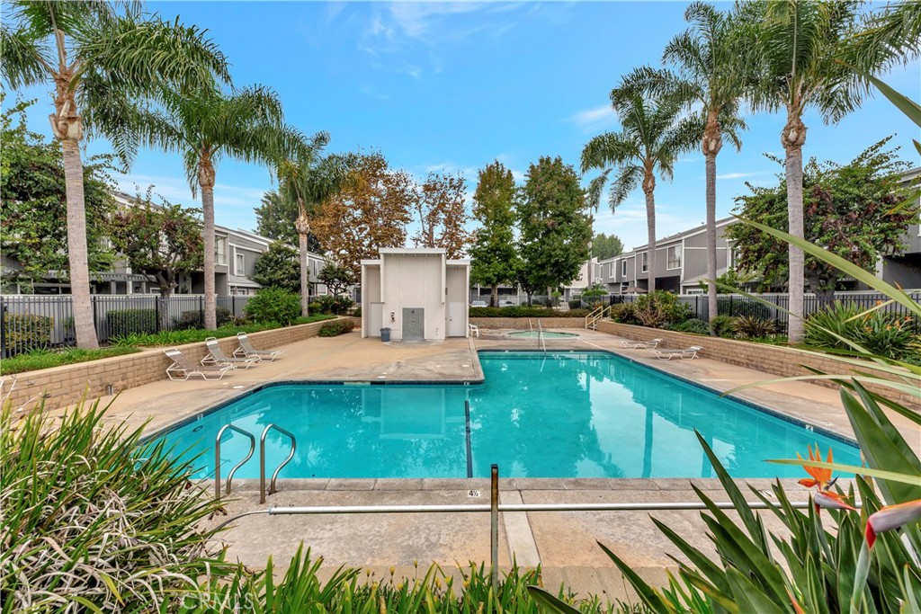 MLS #OC25261522 image #23