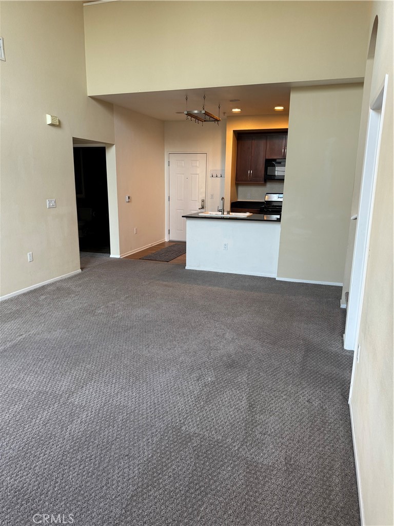 MLS #OC25261557 image #1