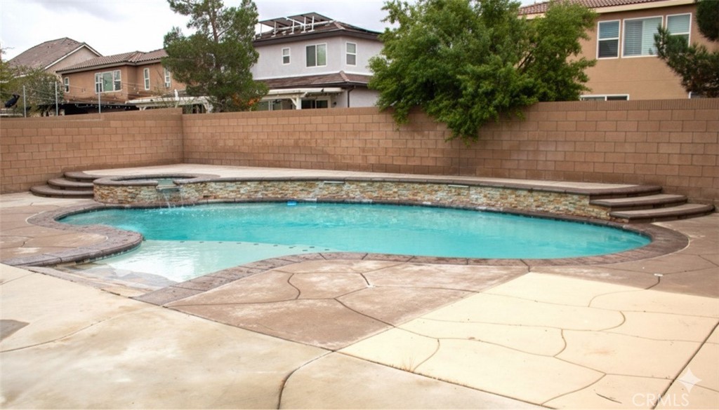 MLS #OC25261580 image #2