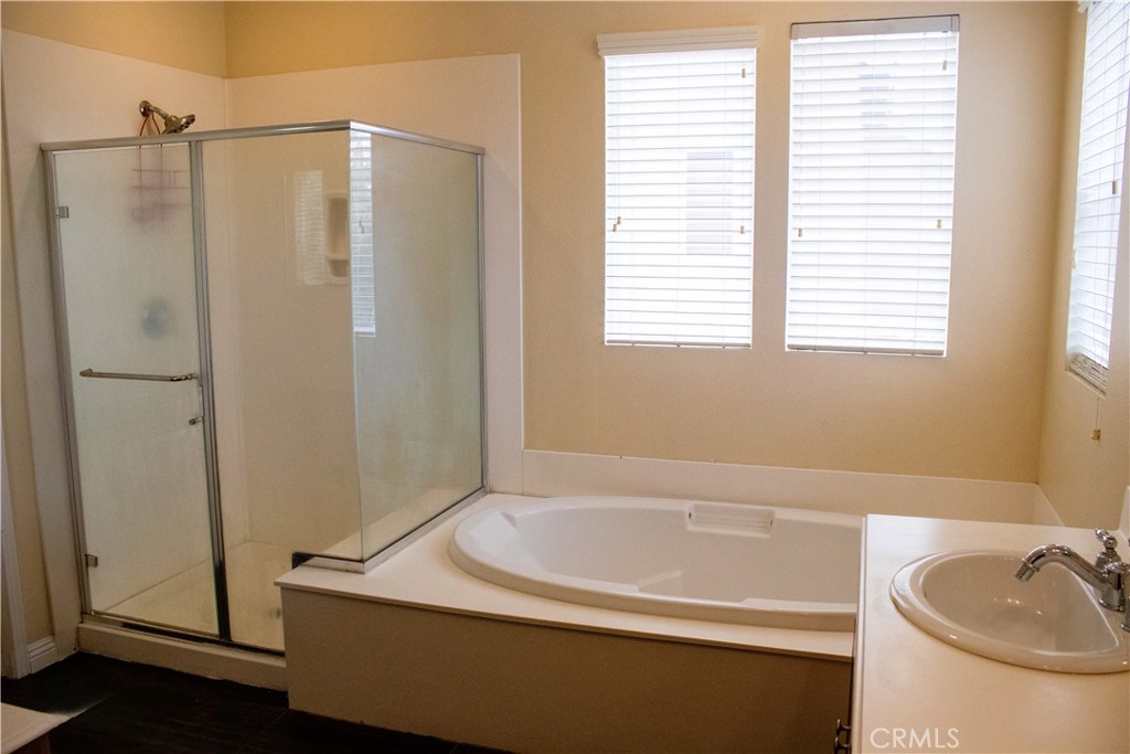 MLS #OC25261580 image #8