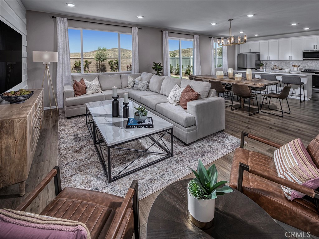 MLS #OC25261584 image #9