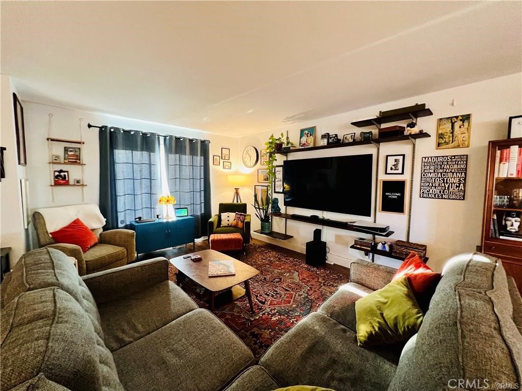 MLS #OC25261619 image #2