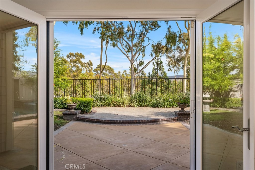 MLS #OC25261647 image #11