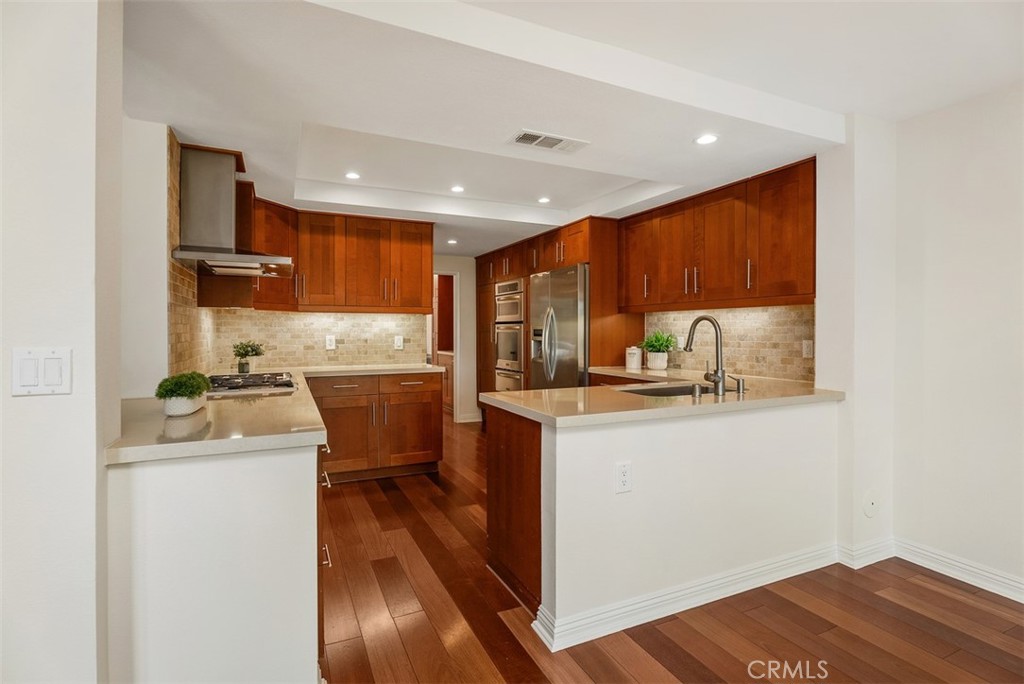 MLS #OC25261647 image #13