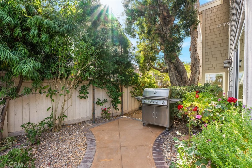 MLS #OC25261647 image #4