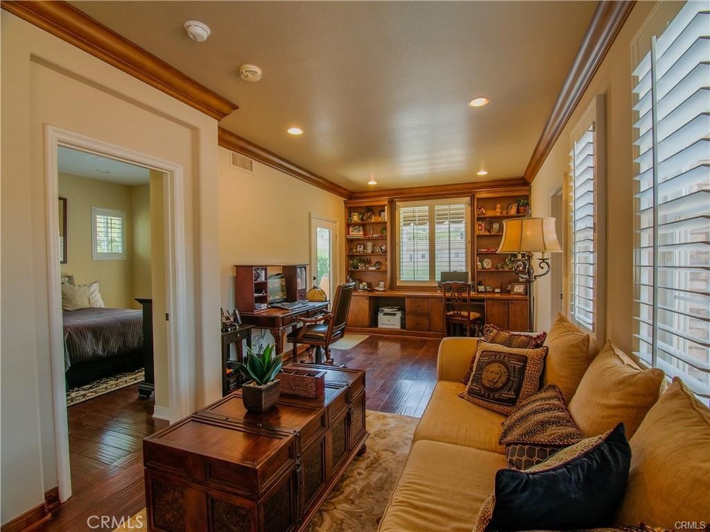 MLS #OC25261666 image #38