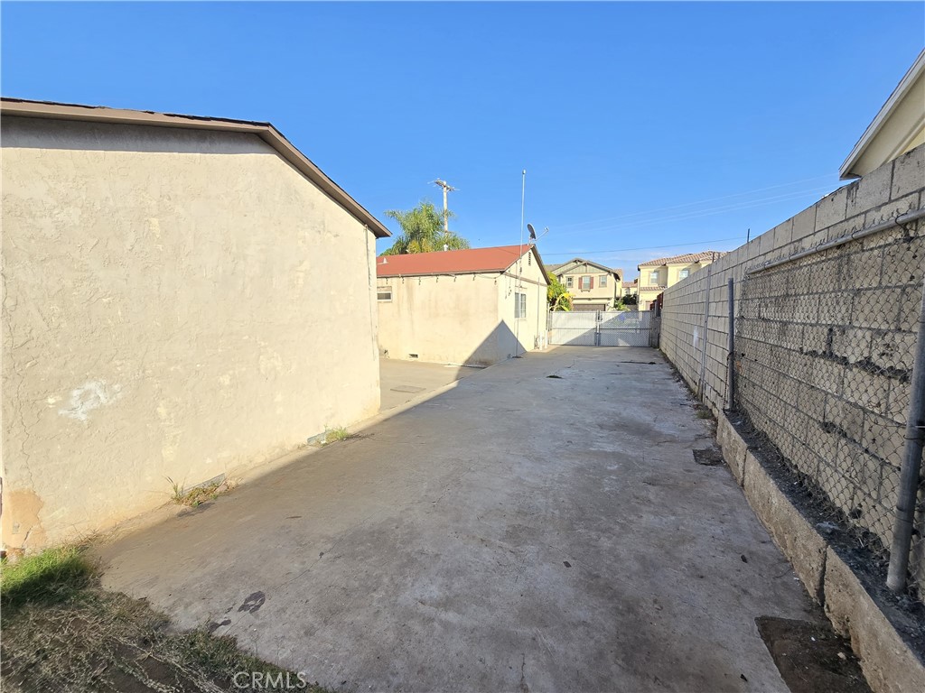 MLS #OC25261670 image #19