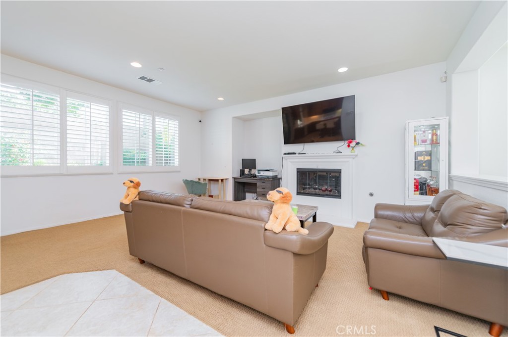 MLS #OC25261679 image #8