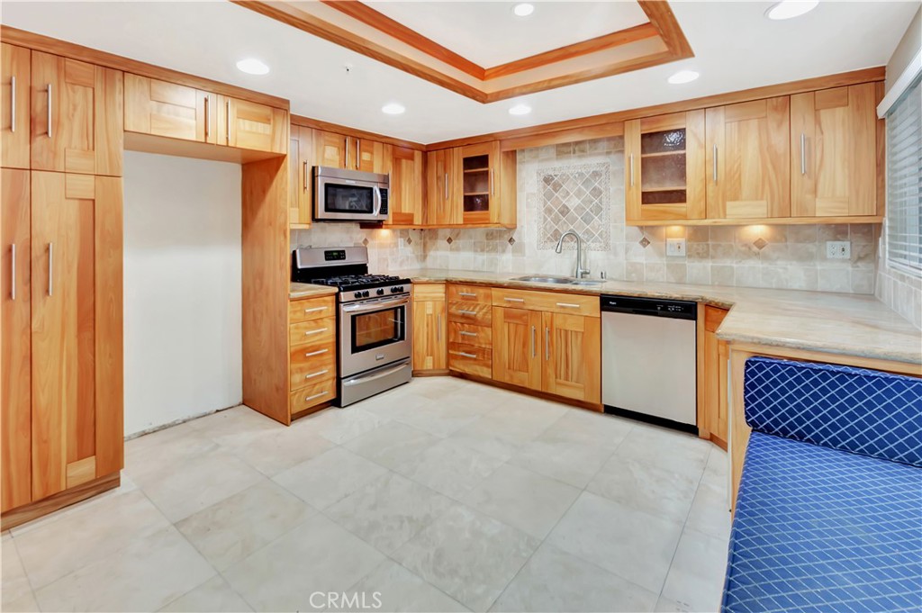 MLS #OC25261680 image #12