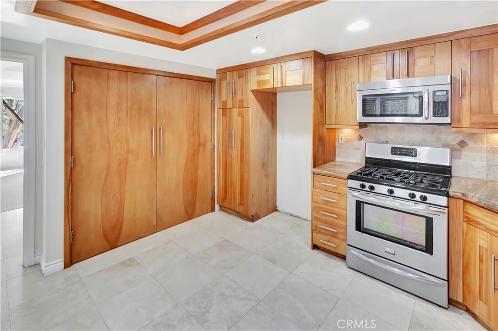 MLS #OC25261680 image #14