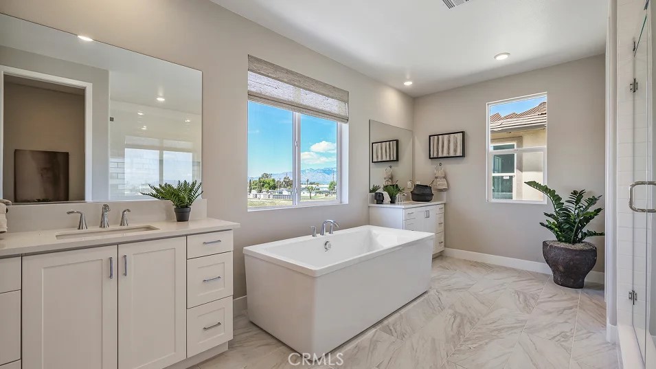 MLS #OC25261684 image #12