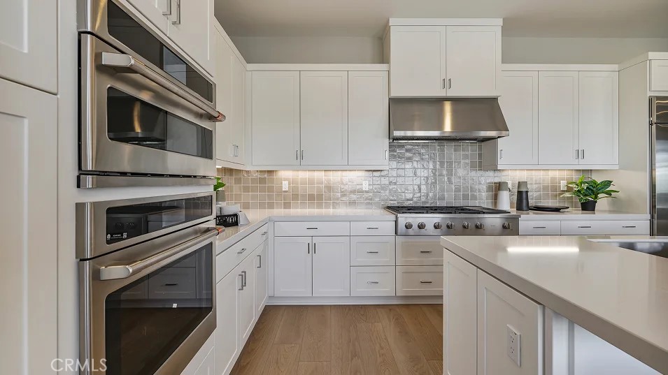 MLS #OC25261684 image #2