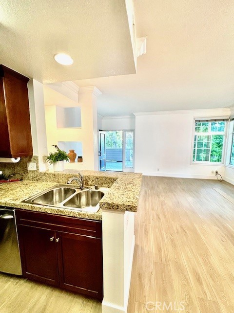 MLS #OC25261699 image #8