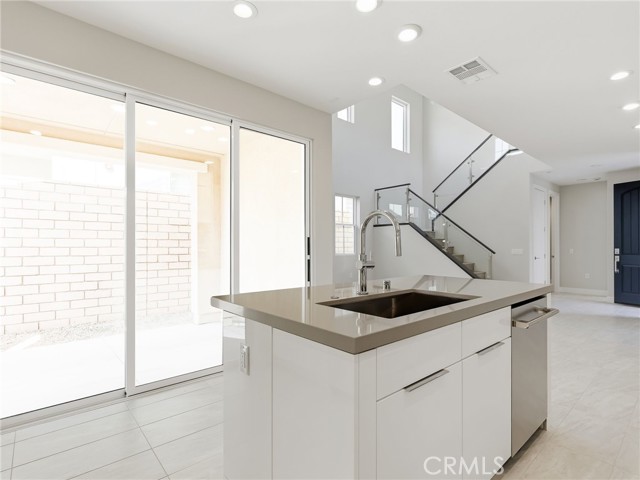 MLS #OC25261703 image #6