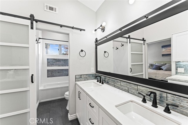 MLS #OC25261710 image #21