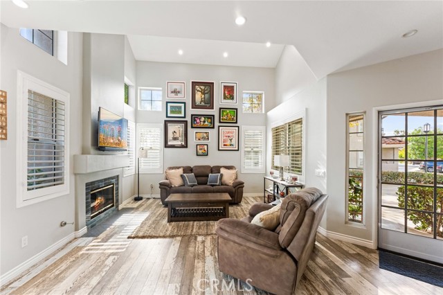 MLS #OC25261710 image #5