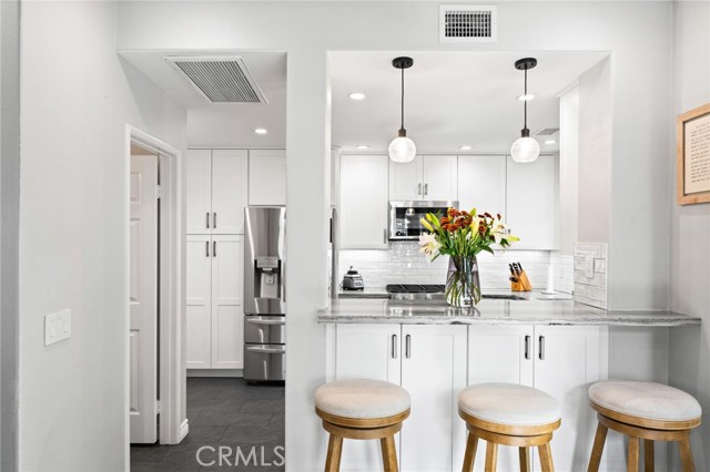 MLS #OC25261710 image #9