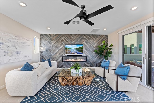 MLS #OC25261727 image #2