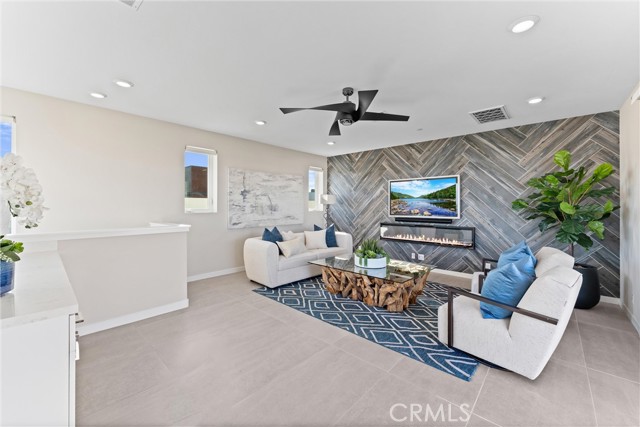 MLS #OC25261727 image #33