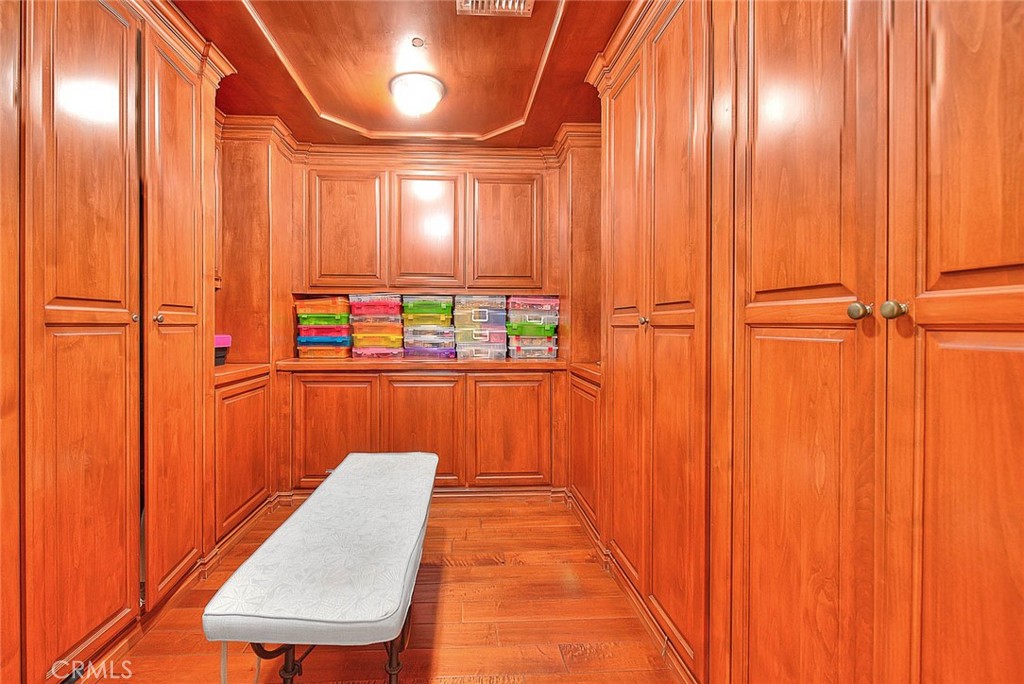 MLS #OC25261757 image #32