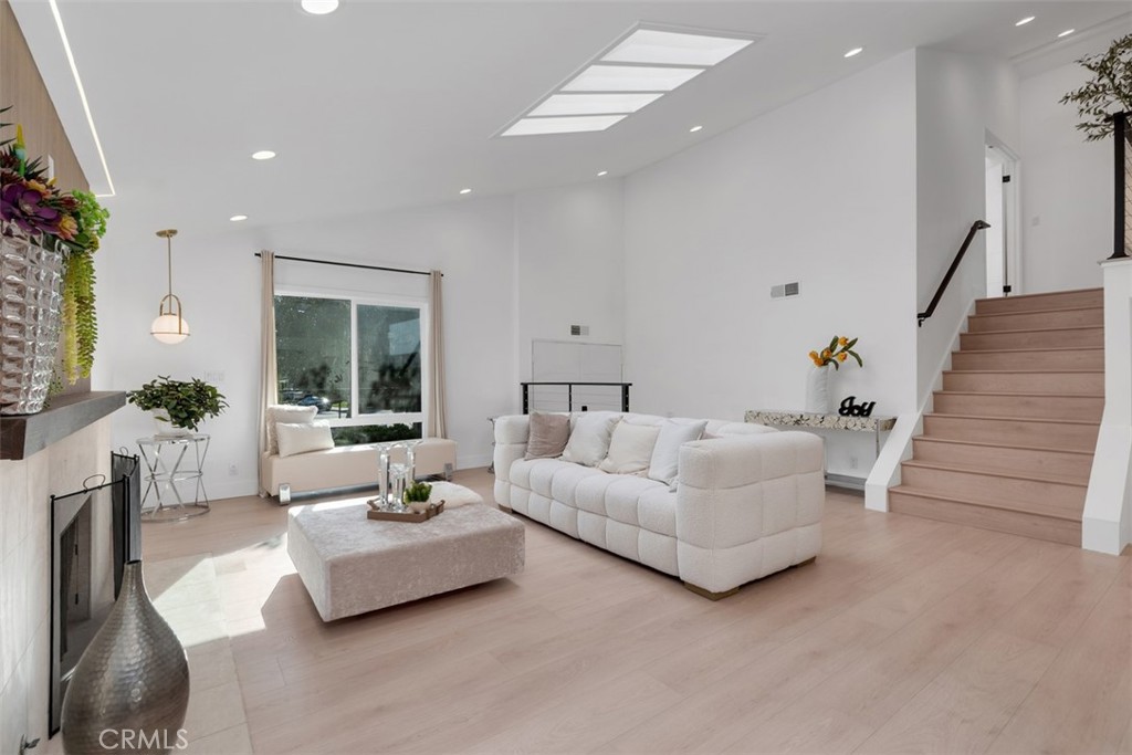 MLS #OC25261763 image #5