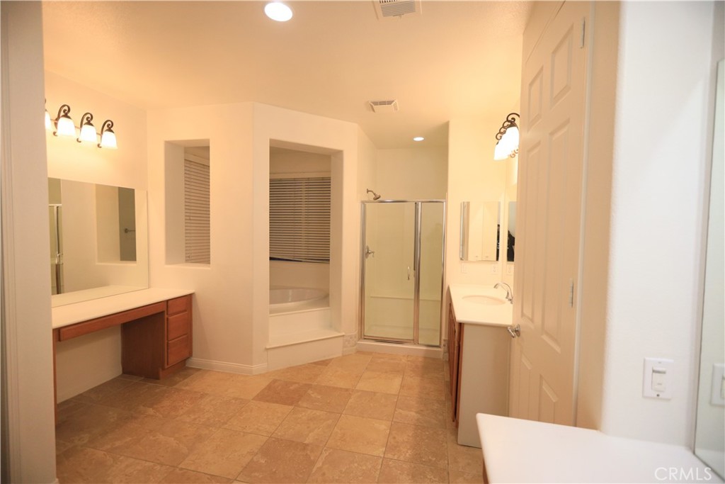 MLS #OC25261792 image #17