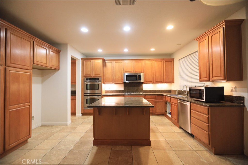 MLS #OC25261792 image #7