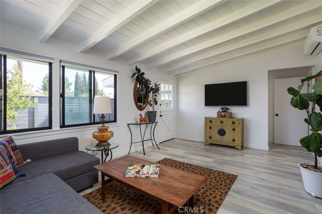 MLS #OC25261798 image #23