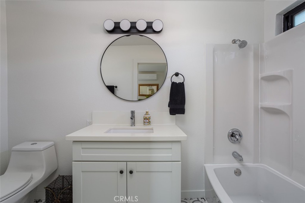 MLS #OC25261798 image #32