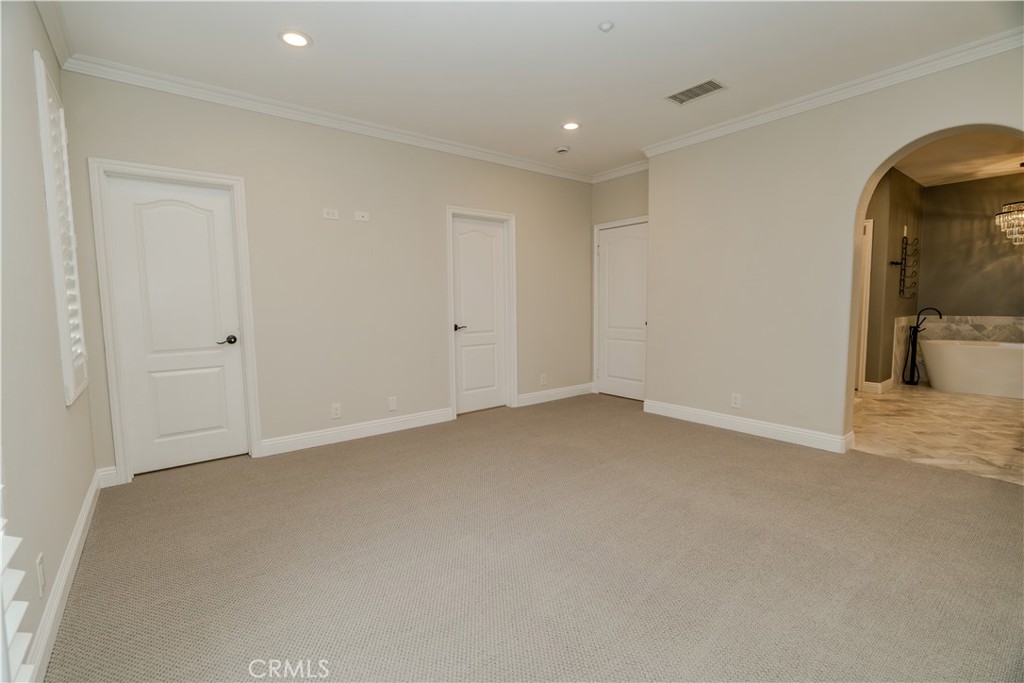 MLS #OC25261800 image #10