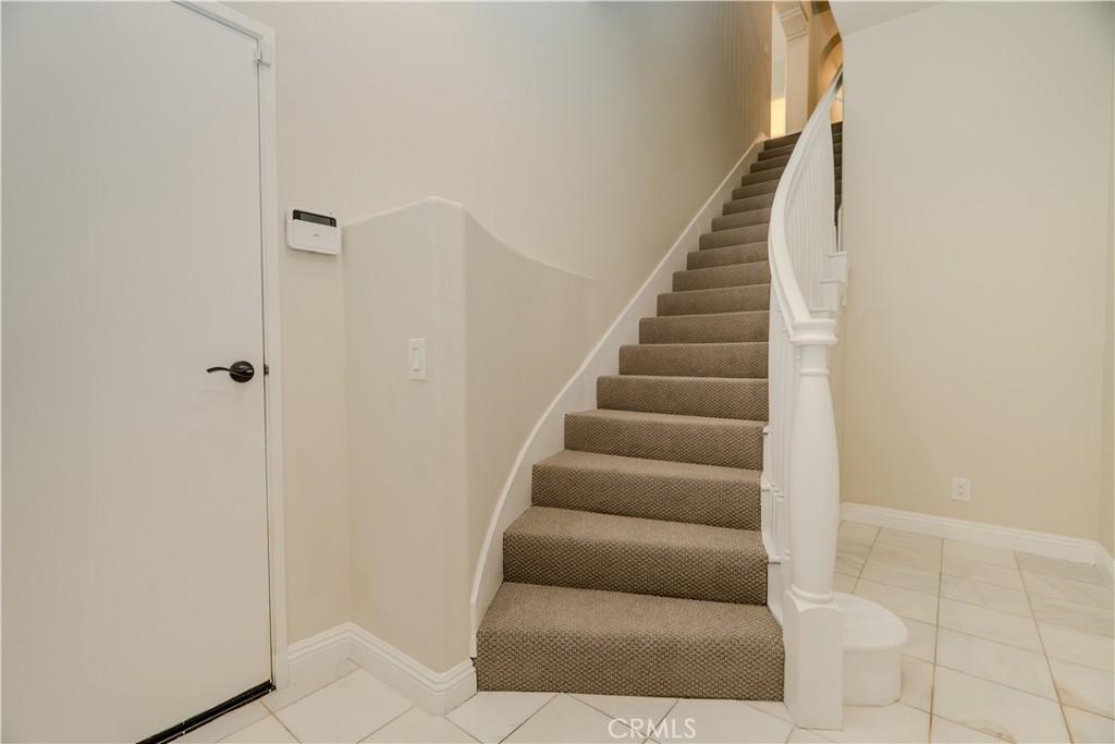 MLS #OC25261800 image #2