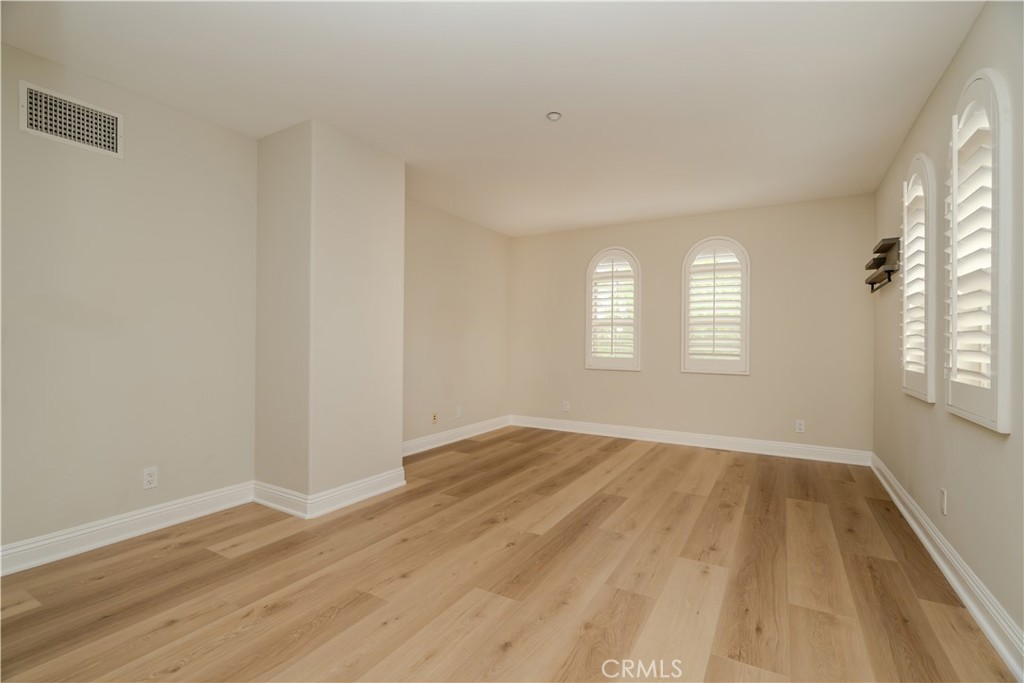 MLS #OC25261800 image #30