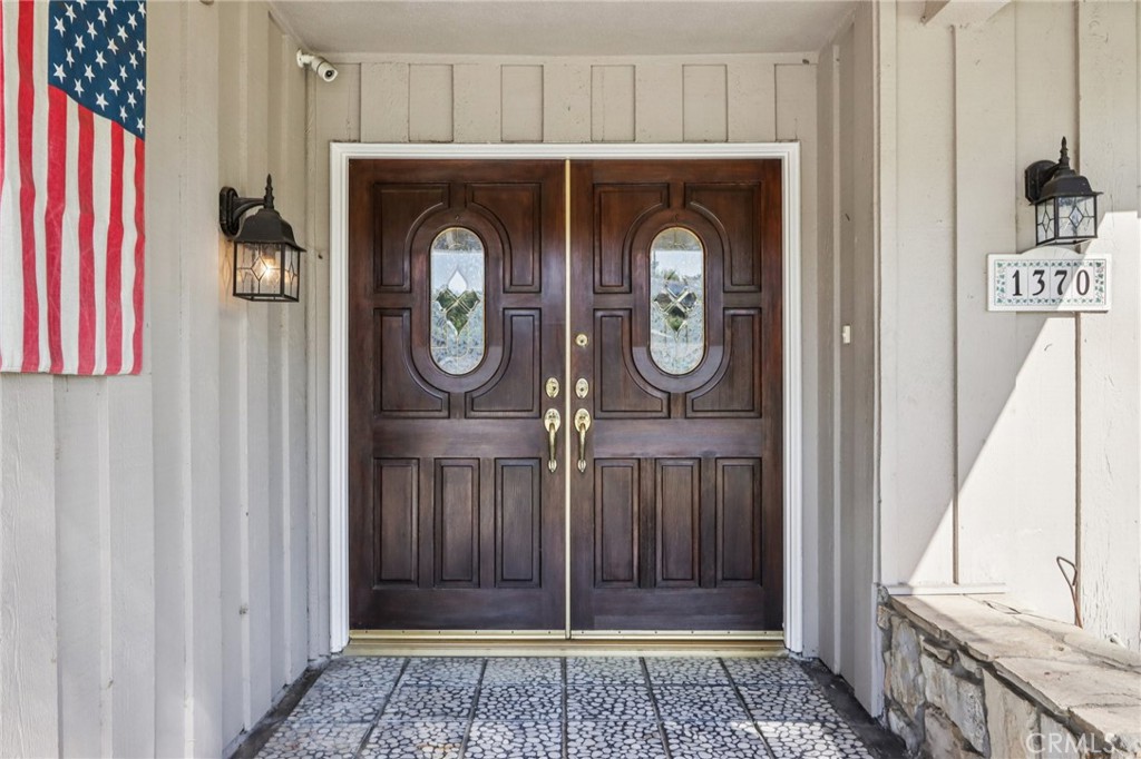 MLS #OC25261845 image #2