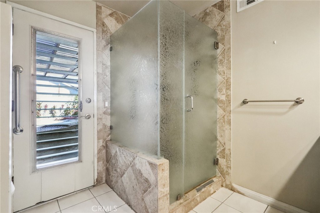 MLS #OC25261845 image #7