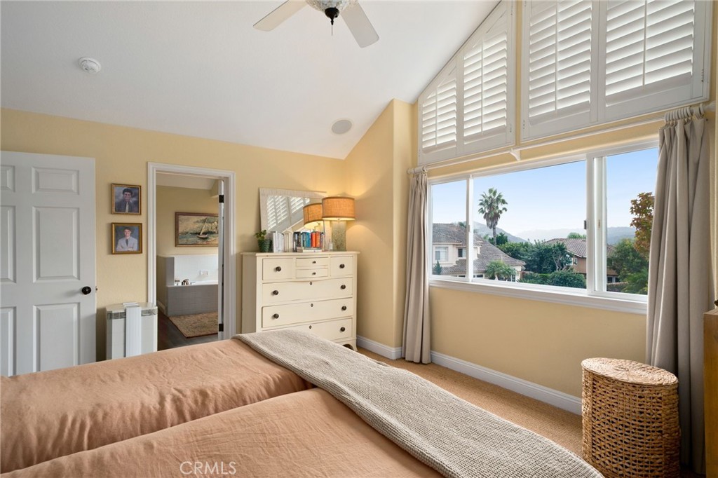 MLS #OC25261848 image #20