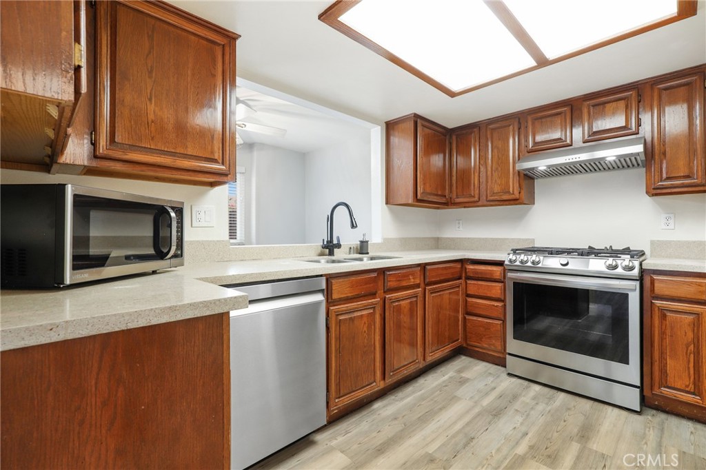 MLS #OC25261860 image #11