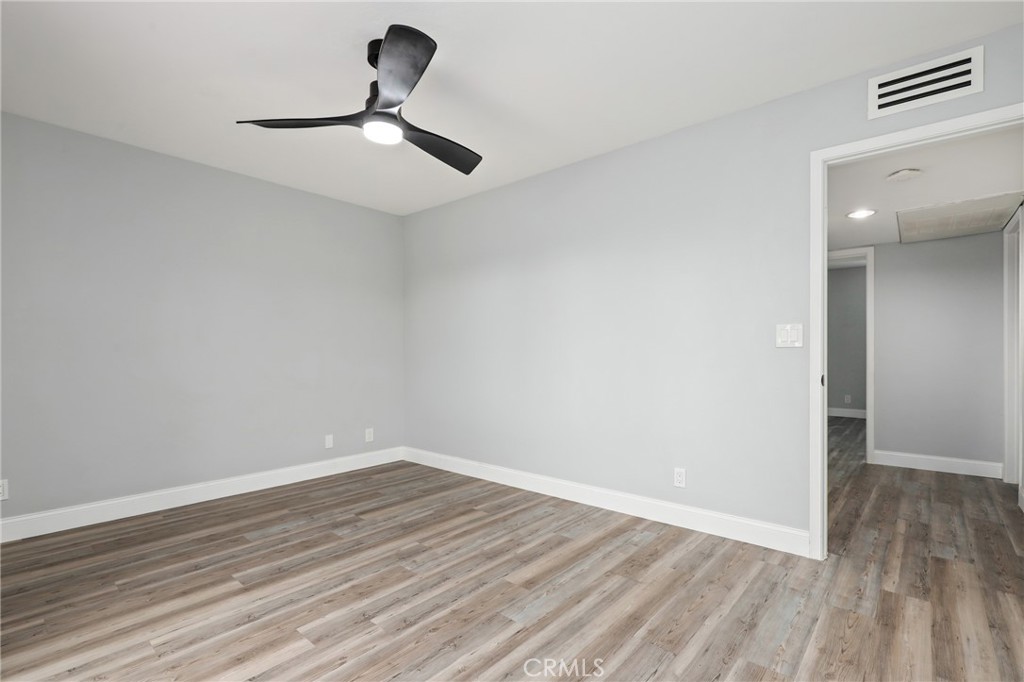 MLS #OC25261860 image #12